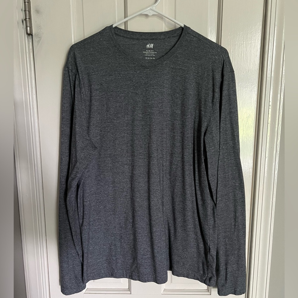 Men’s H&M long sleeve t-shirt, slim fit, never worn